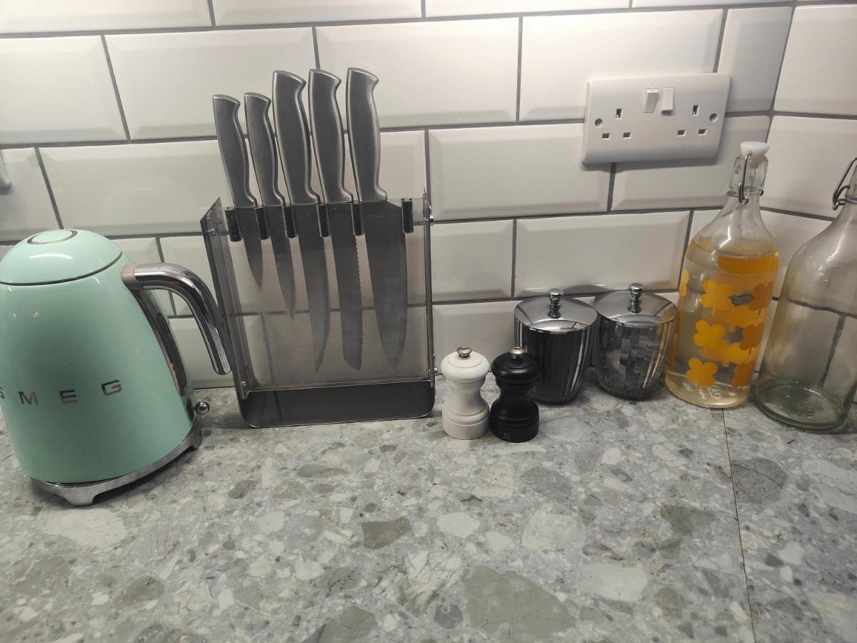 Apartment Self-contained Flat, Off Street Parking Close To Town And *