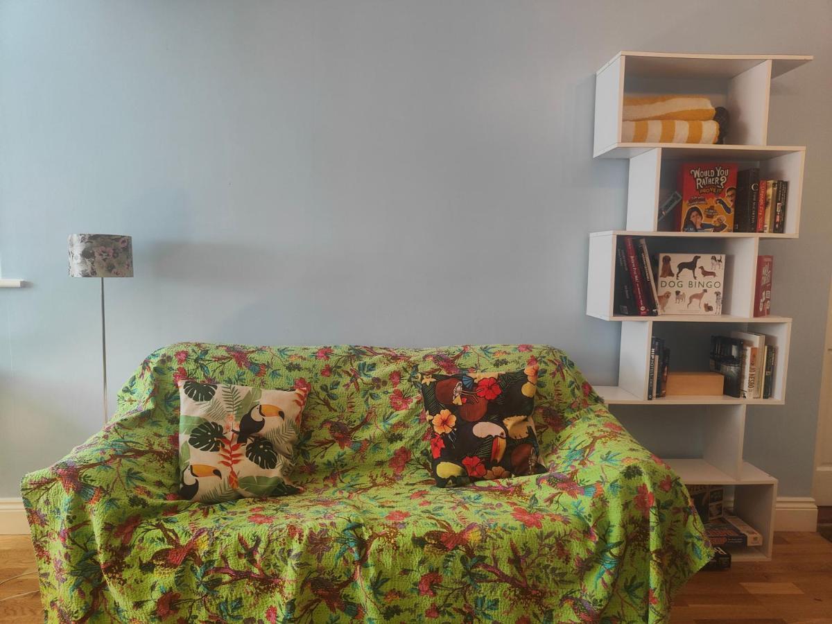 Self-contained Flat, Off Street Parking Close To Town And Apartment Bournemouth