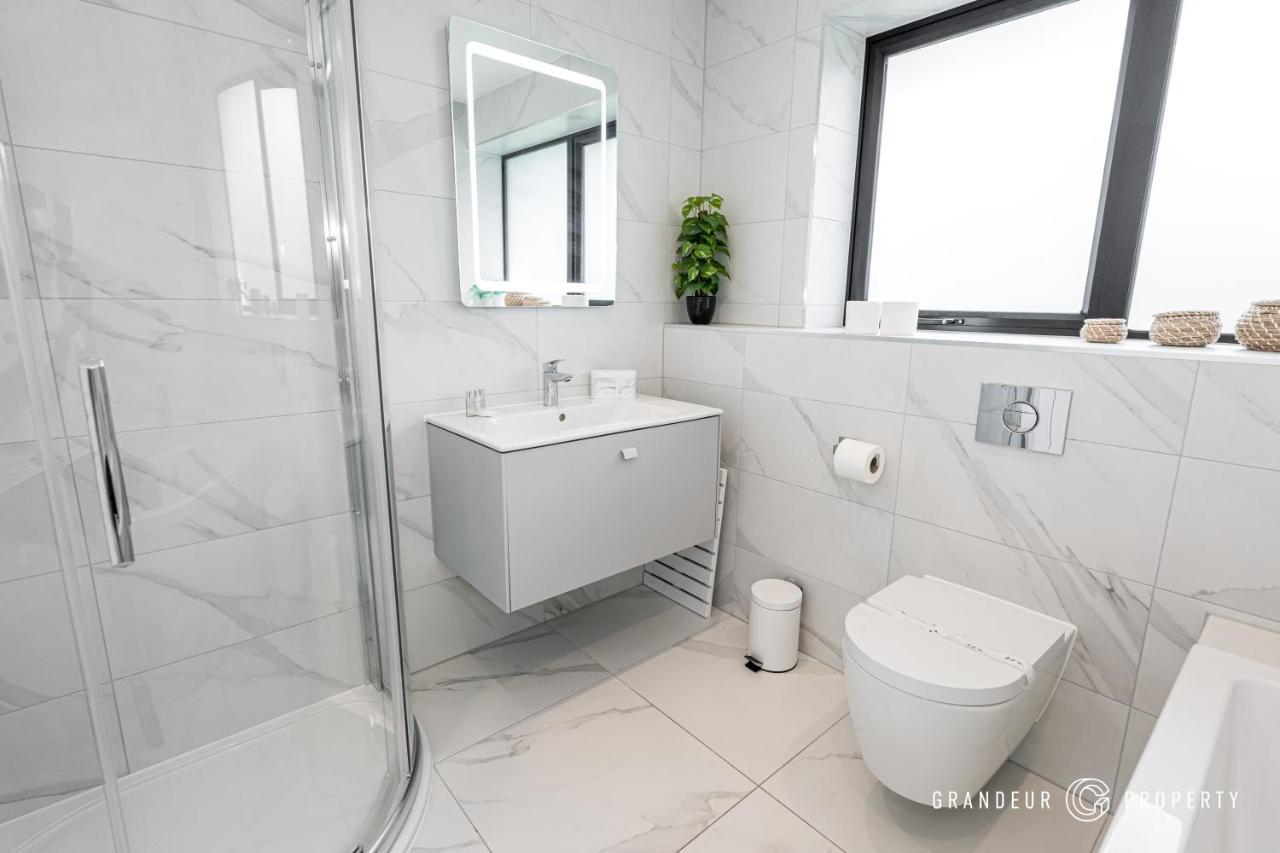 Carbery Ridge By Grandeur Apartment Bournemouth