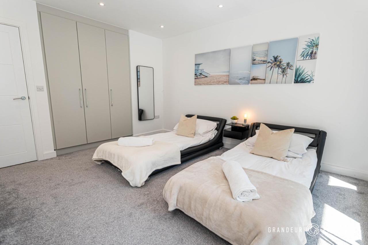 Carbery Ridge By Grandeur Bournemouth