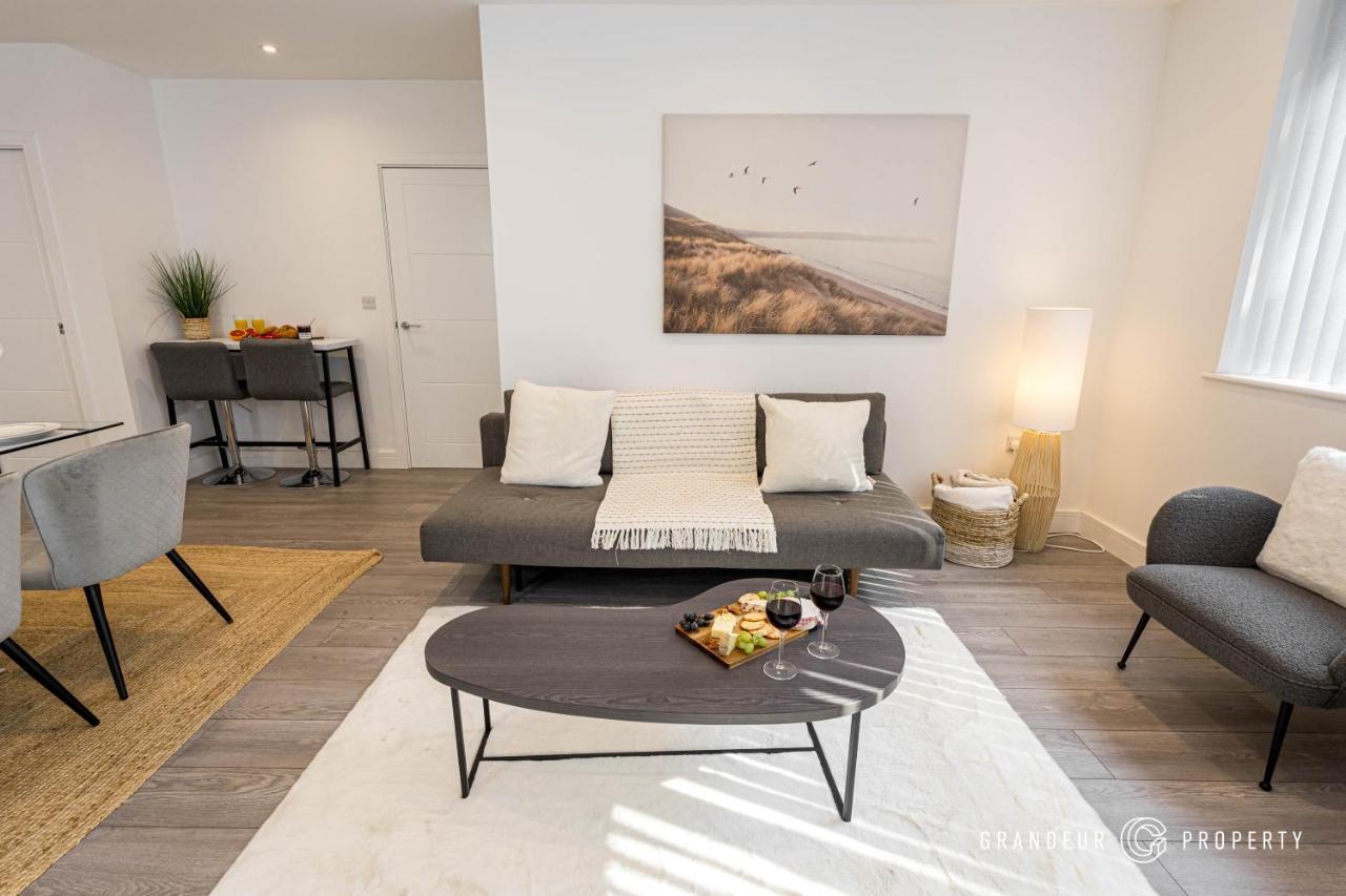 Carbery Ridge By Grandeur Apartment *