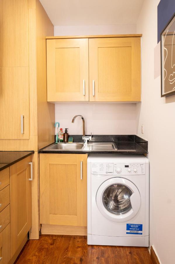 Apartment Reef9 - Modern Flat, 5 Mins From Beach, Centre And International Centre Bournemouth