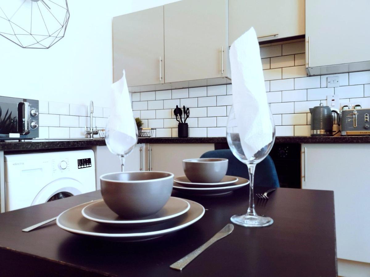Bright And Stylish 2 Bedroom Town Centre Sleeps 5 Free Parking * Bournemouth