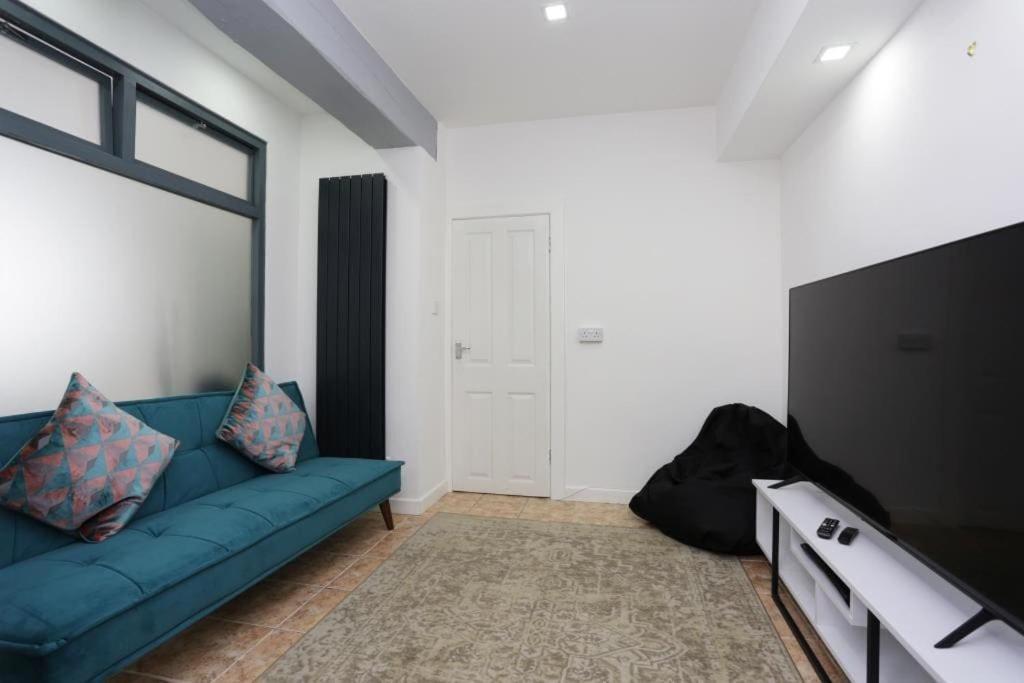 Bournecoast: With Snug-games Room-garden-3114 Bournemouth