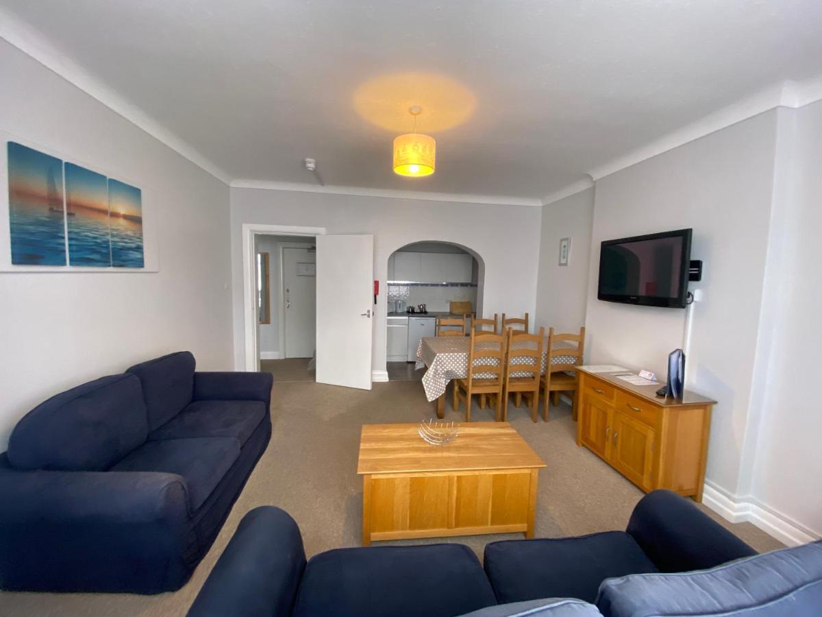 Lelola Hotel 3*