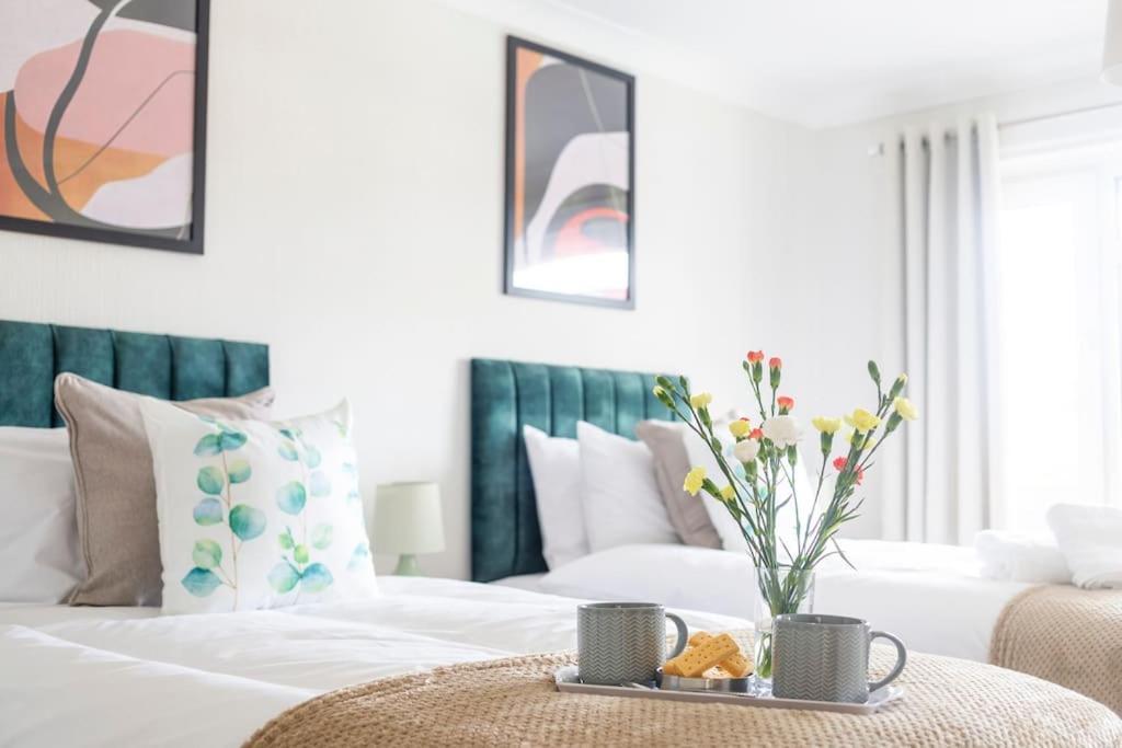Apartment Panoramic Sea View Sleeps 4-free Parking