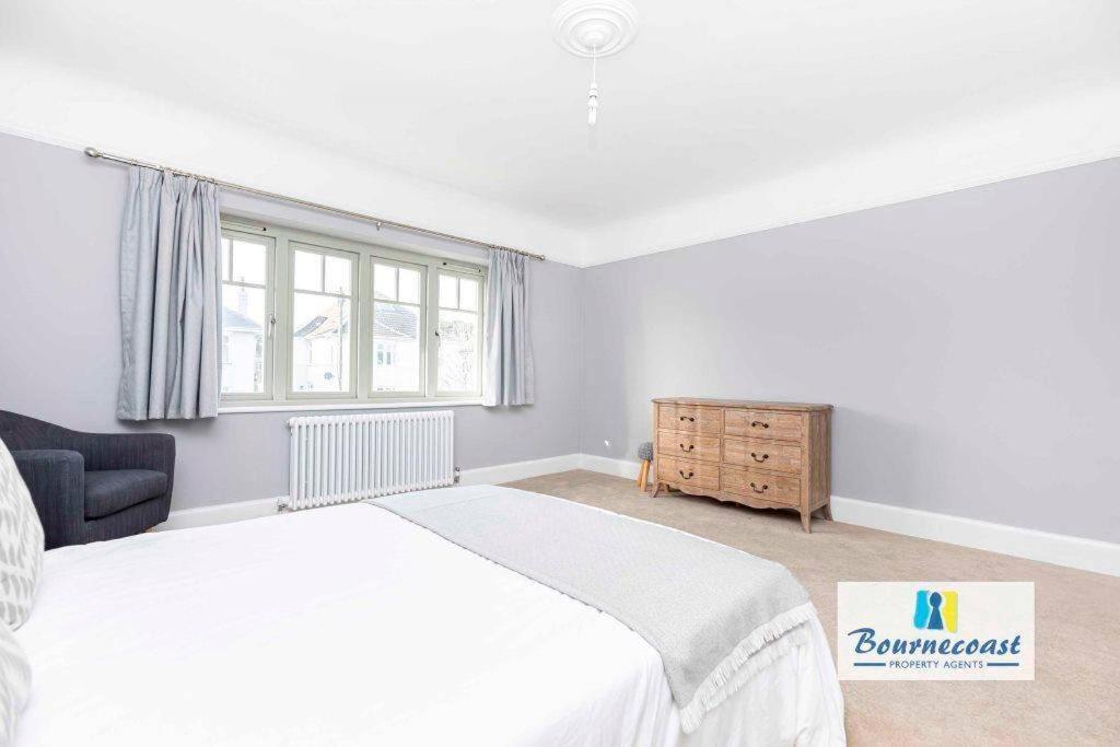 Bournecoast:large Minutes From Beach- Hb6228 Holiday home Bournemouth
