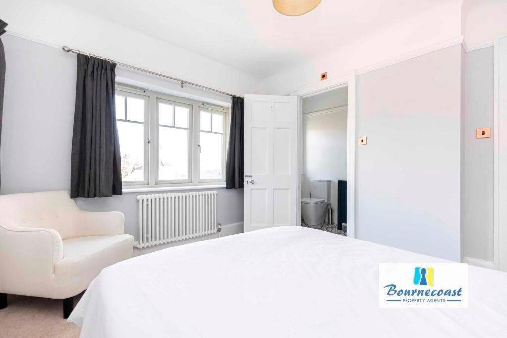 Bournecoast:large Minutes From Beach- Hb6228