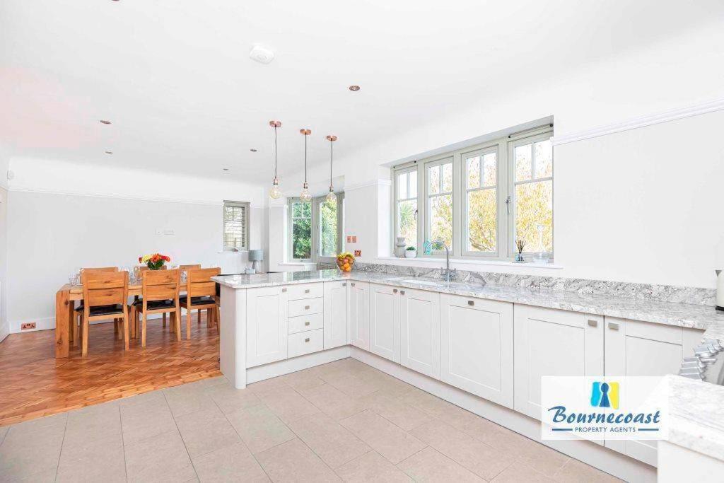 Bournecoast:large Minutes From Beach- Hb6228
