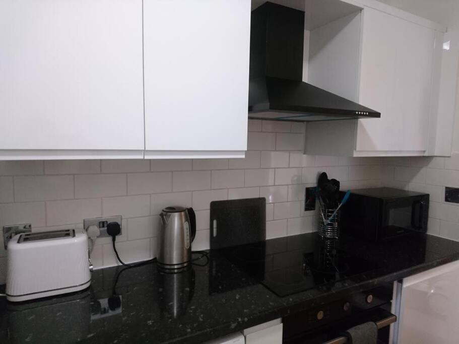 Apartment Bournecoast: Walk To Town Centre & Beaches -fm1703