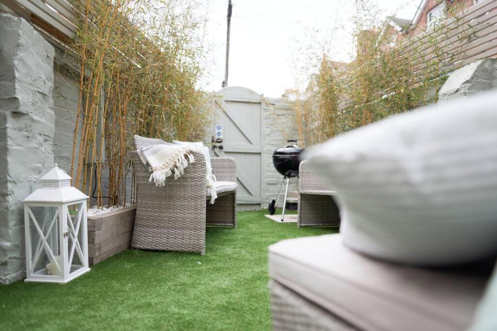 Holiday home The House Sleeps 20 & 4 Mins To The