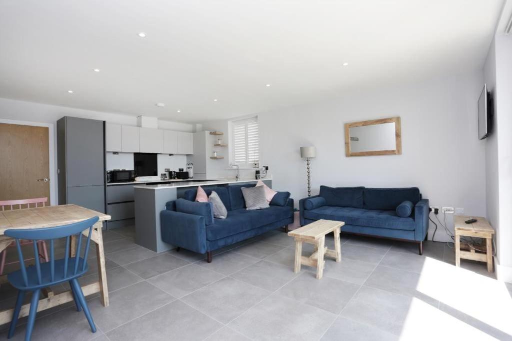 Apartment Bournecoast: Modern 2 Bed Flat With Patio - Fm8413 *
