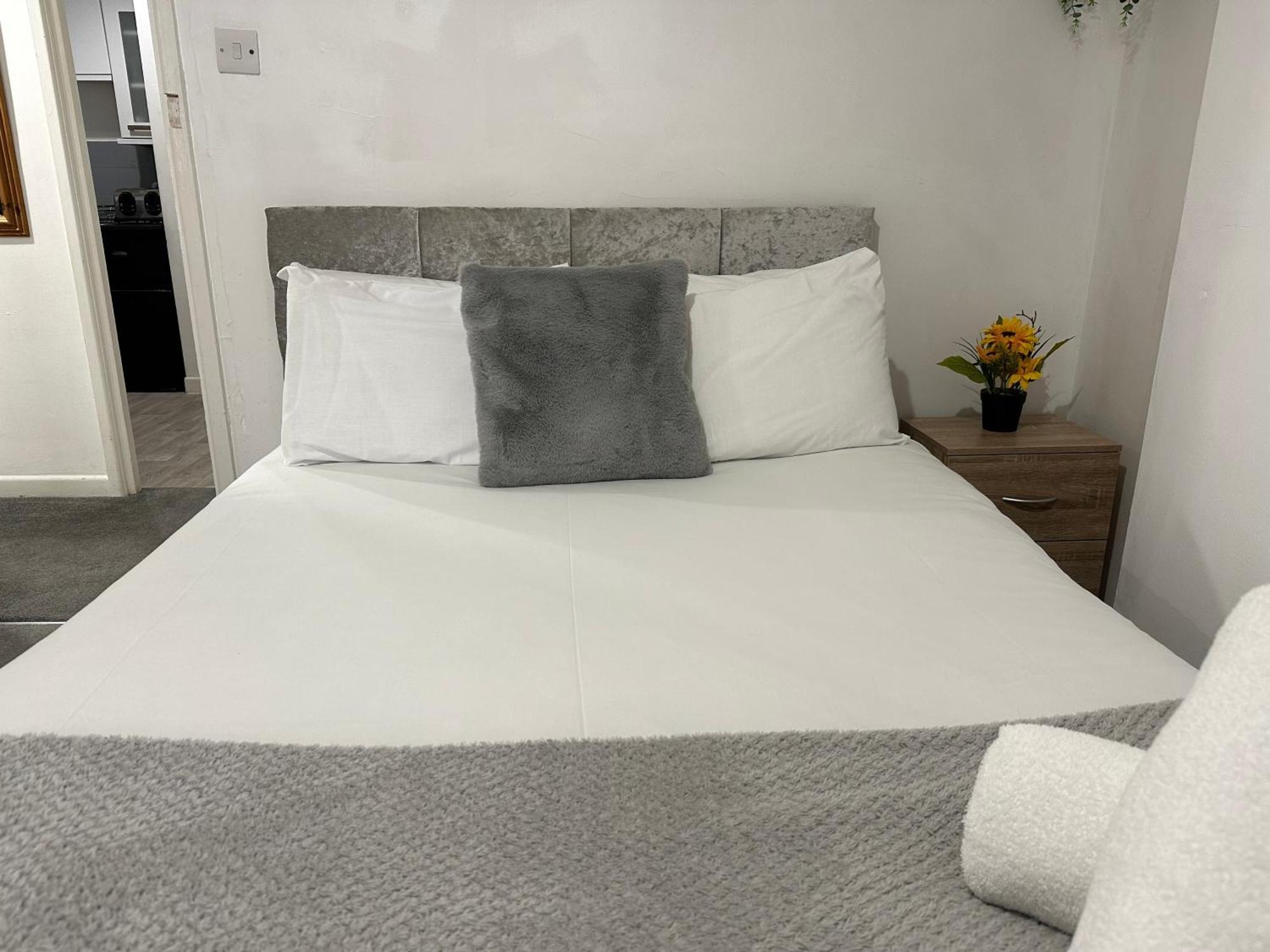 Apartment Homely In The Heart Of Town Centre - Sleeps 6 *