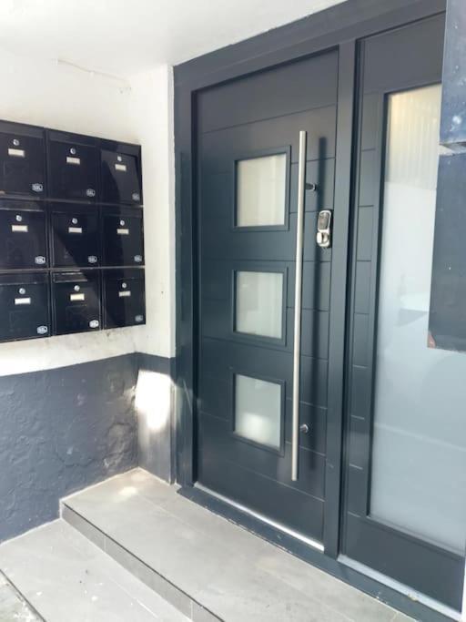 Smart Modern Studio Flat In Central Apartment Bournemouth