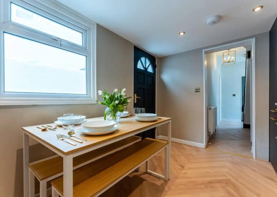 Modern & Comfortable Urban Holiday home