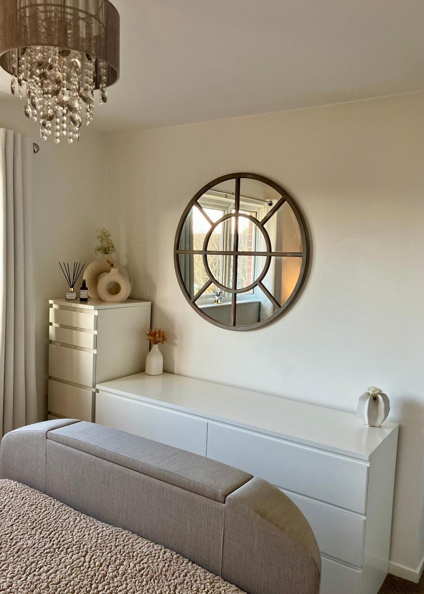Central, Stylish & Cosy With Large Garden & Parking, Holiday home *