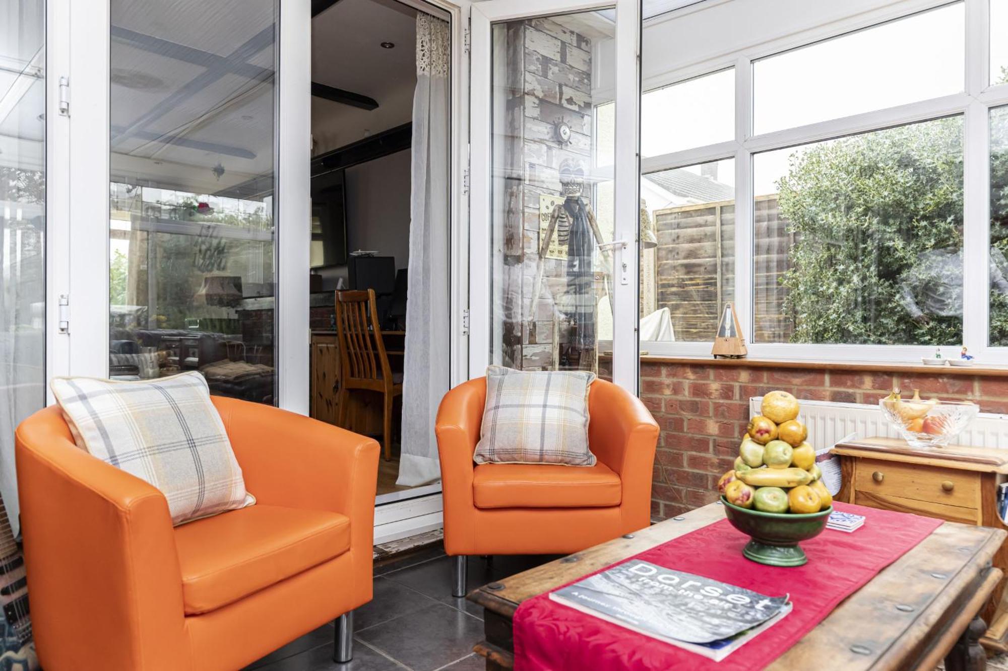 Cozy Cottage, Secure Garden, Dog Freindly