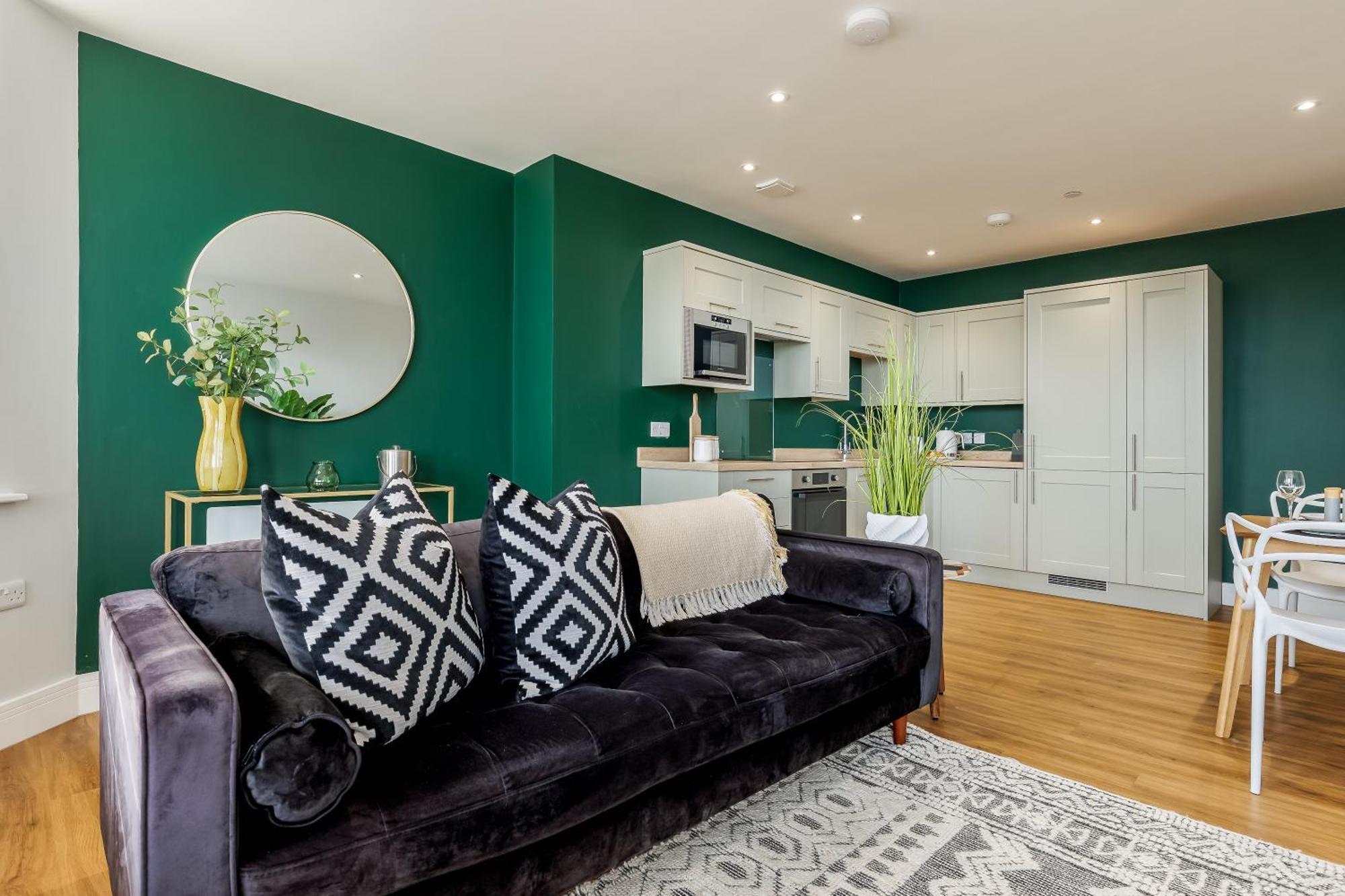 Tower House Apartment *