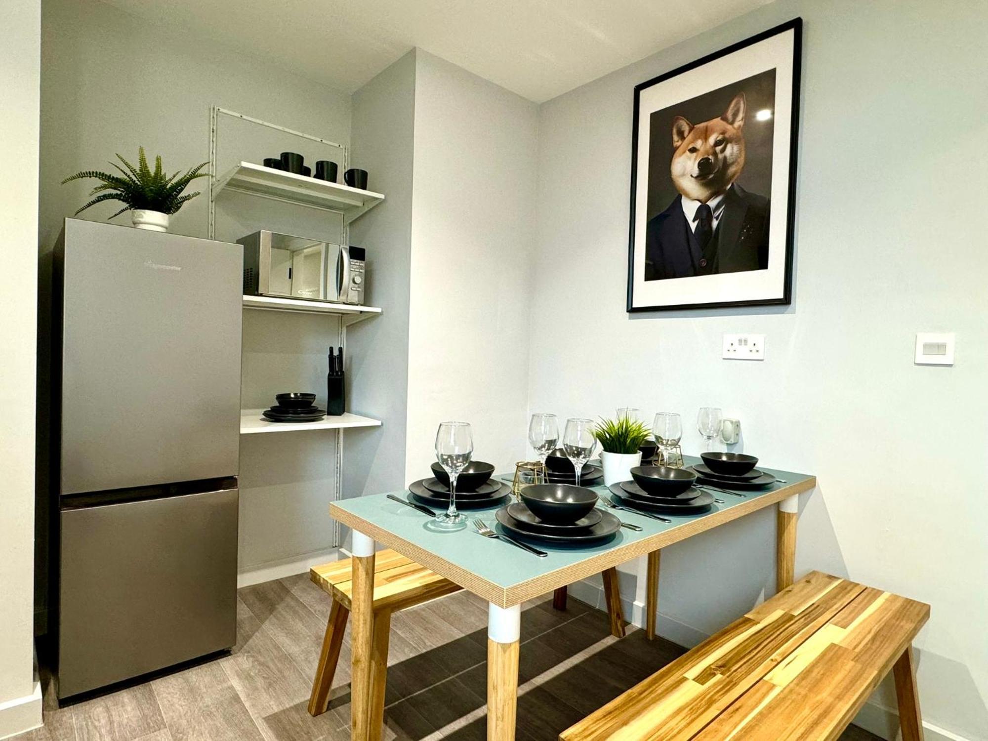 Apartment Amazing Large 3 Bedroom - Sleeps 8! Bournemouth
