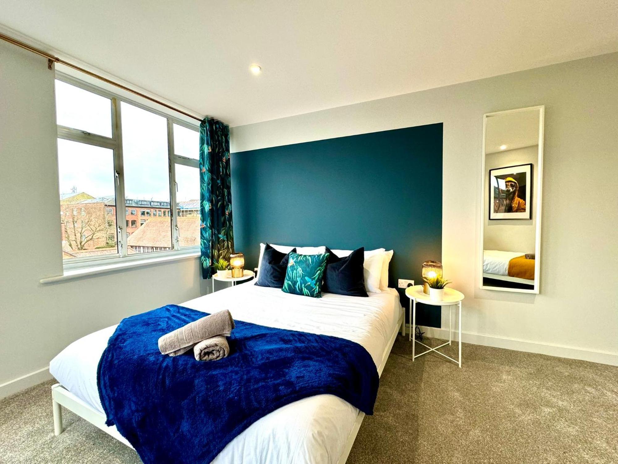 Amazing Large 3 Bedroom - Sleeps 8! Bournemouth