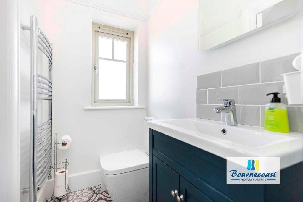 Bournecoast:large Minutes From Beach- Hb6228 *