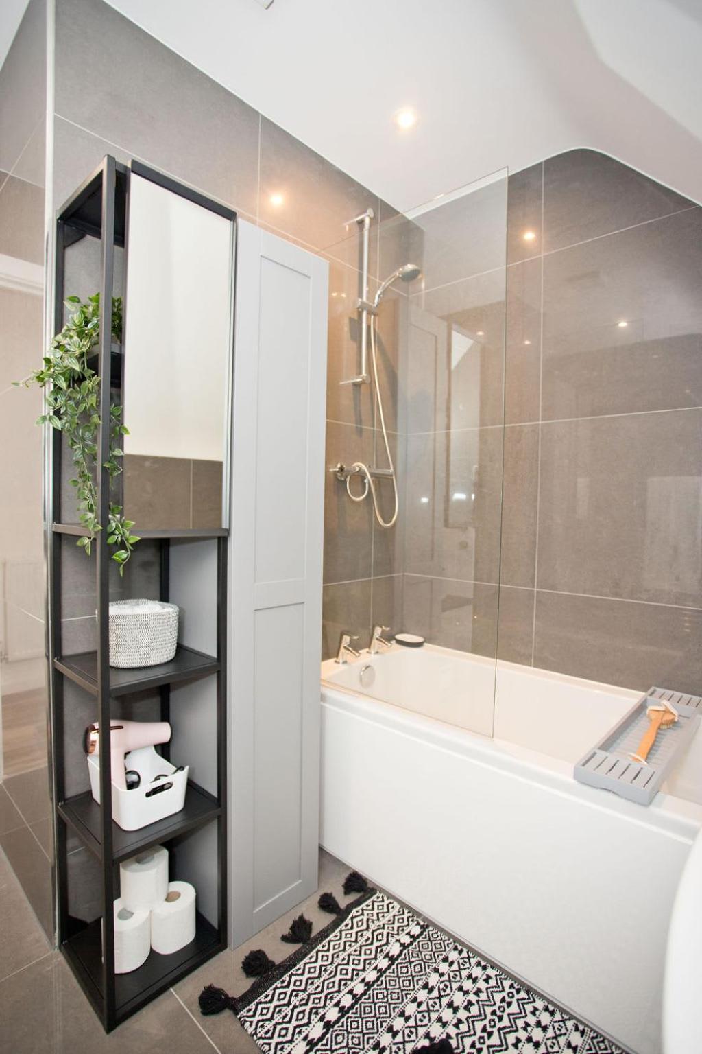 Apartment Stylish 2 Bedroom - Parking - 5 Mins Walk To
