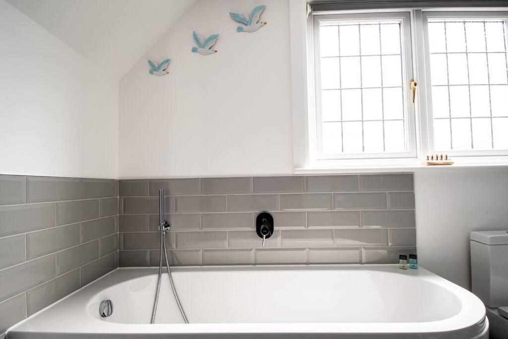 Luxury Bmth House With Hot Tub. Stunning! Holiday home Bournemouth