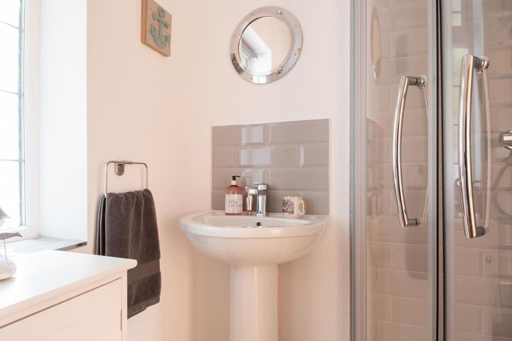 Holiday home Luxury Bmth House With Hot Tub. Stunning! *