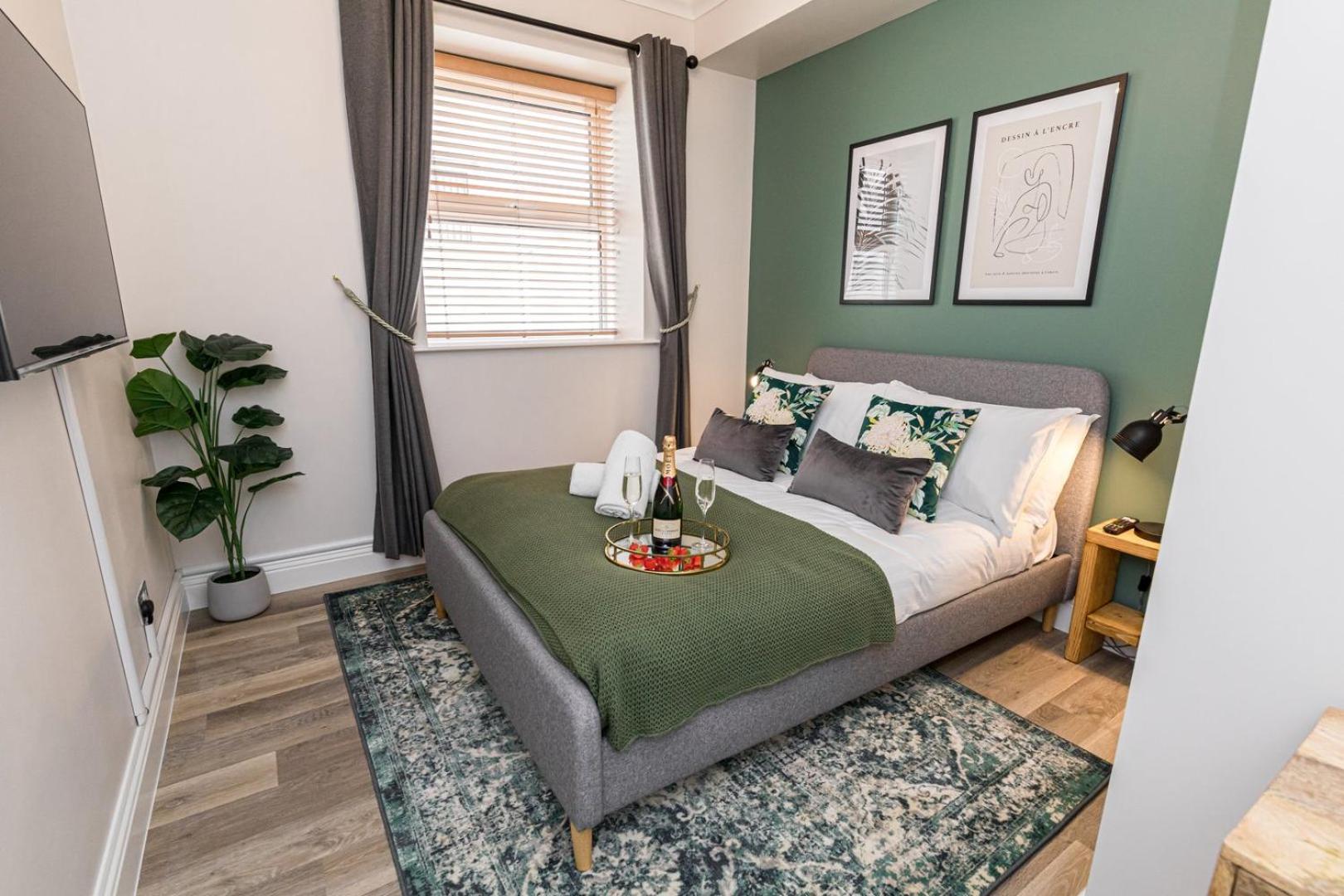 Apartment Stylish With Garden Near The Bournemouth
