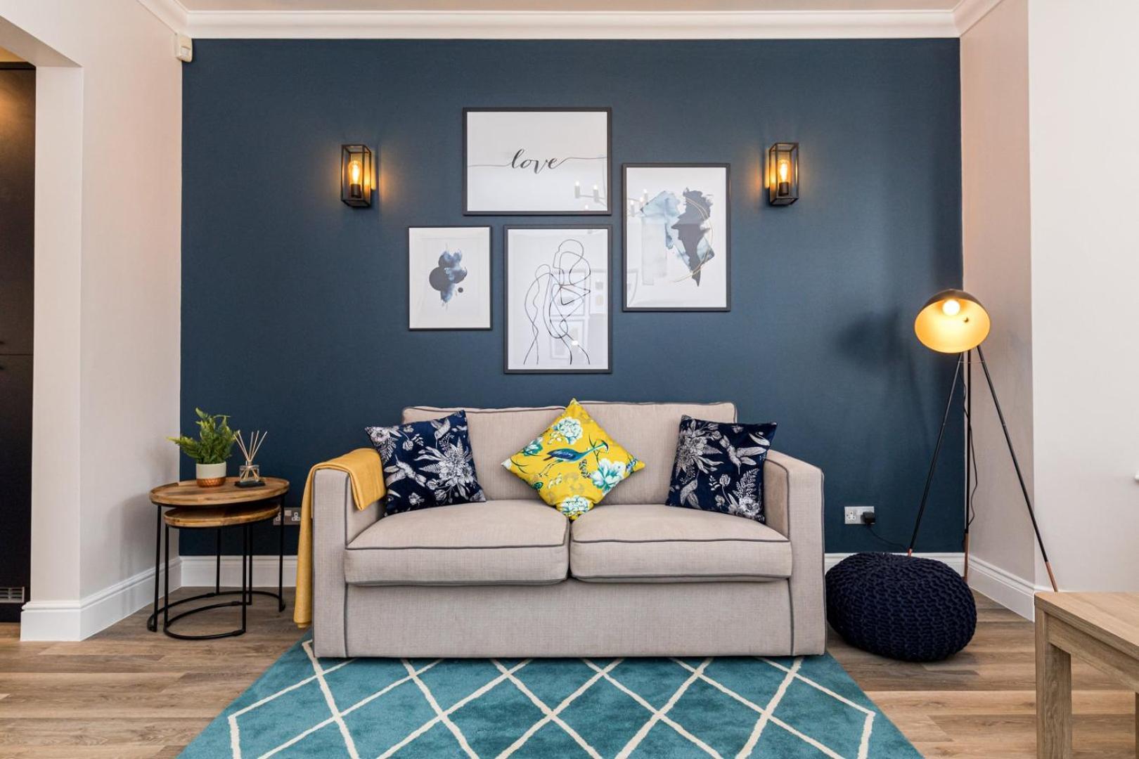Stylish With Garden Near The *