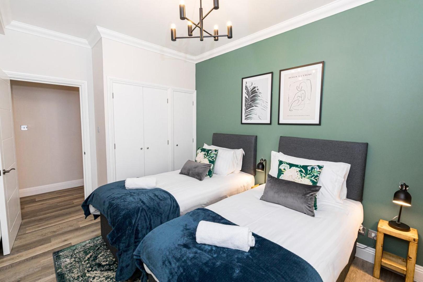 Apartment Stylish With Garden Near The Bournemouth