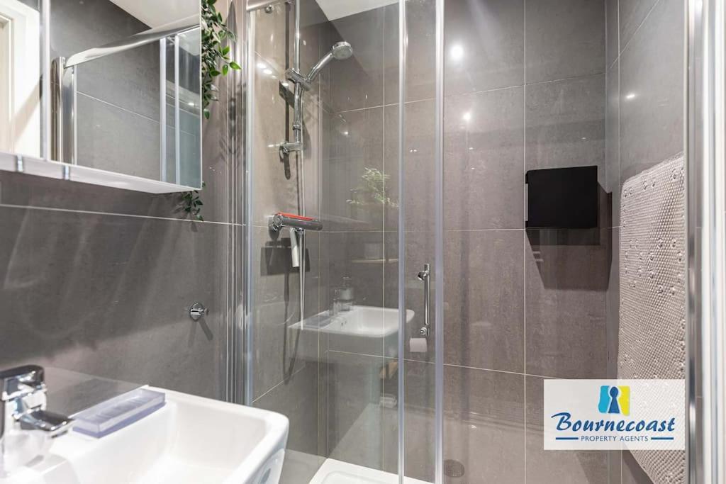 Bournecoast: Modern Near Beaches -fm9580 Apartment