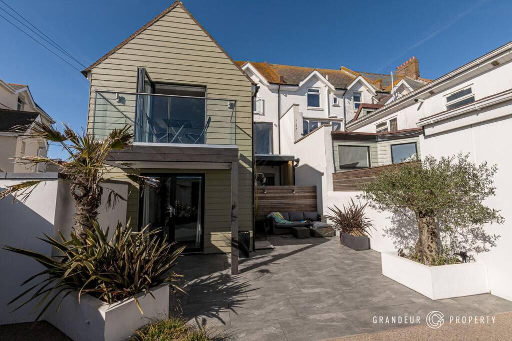 The House By Grandeur * Bournemouth