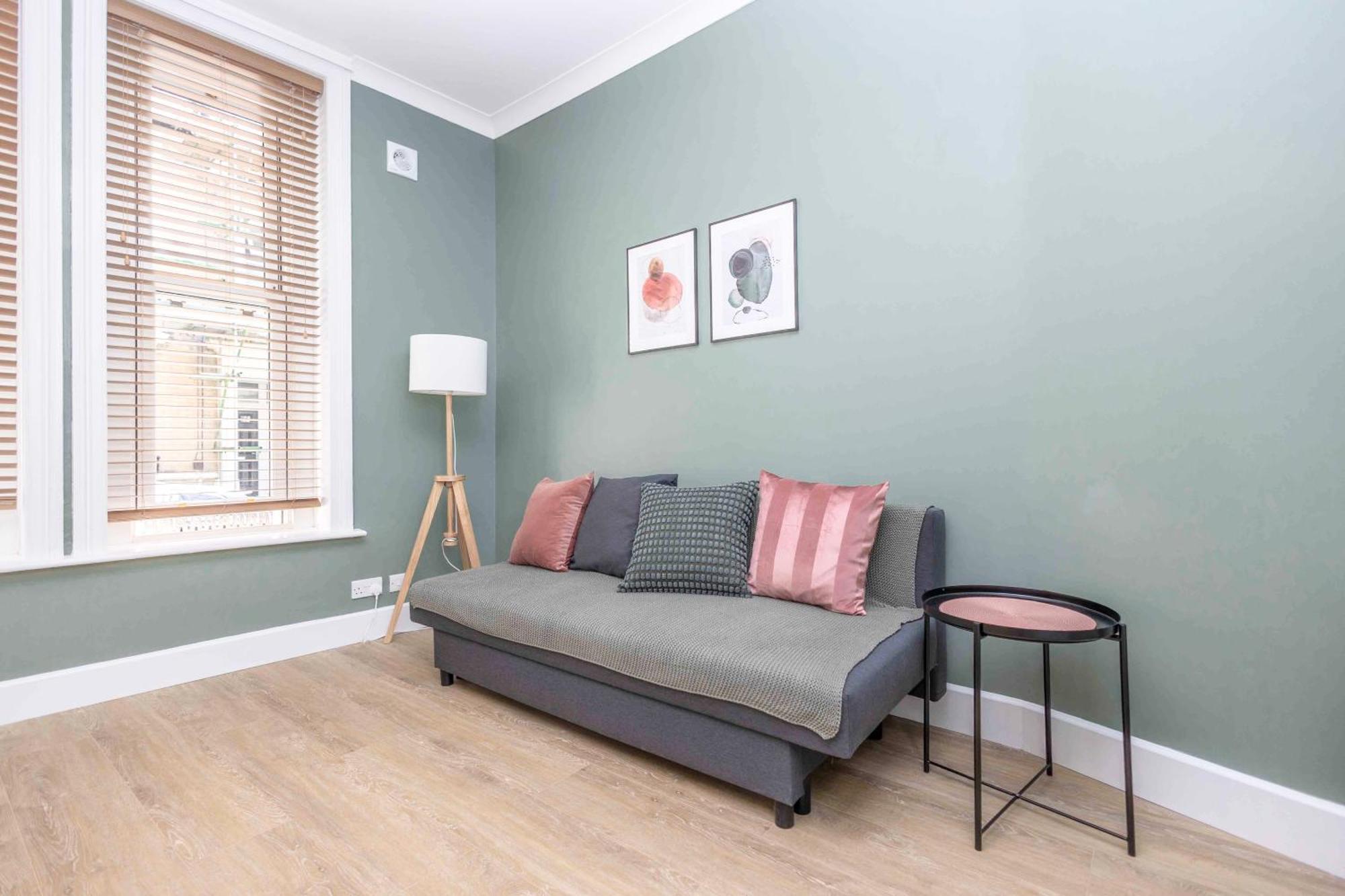 Verulum - By Coastline Retreats - Beautifully Designed Luxury Town Centre - 5 Minute Walk To The - Parking Included * Bournemouth