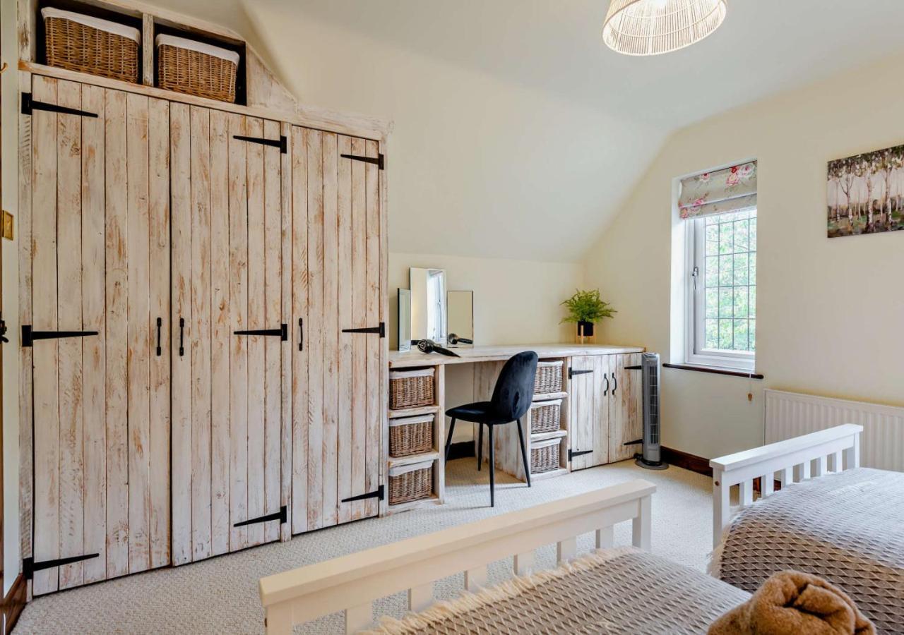 Throop House - Holiday home