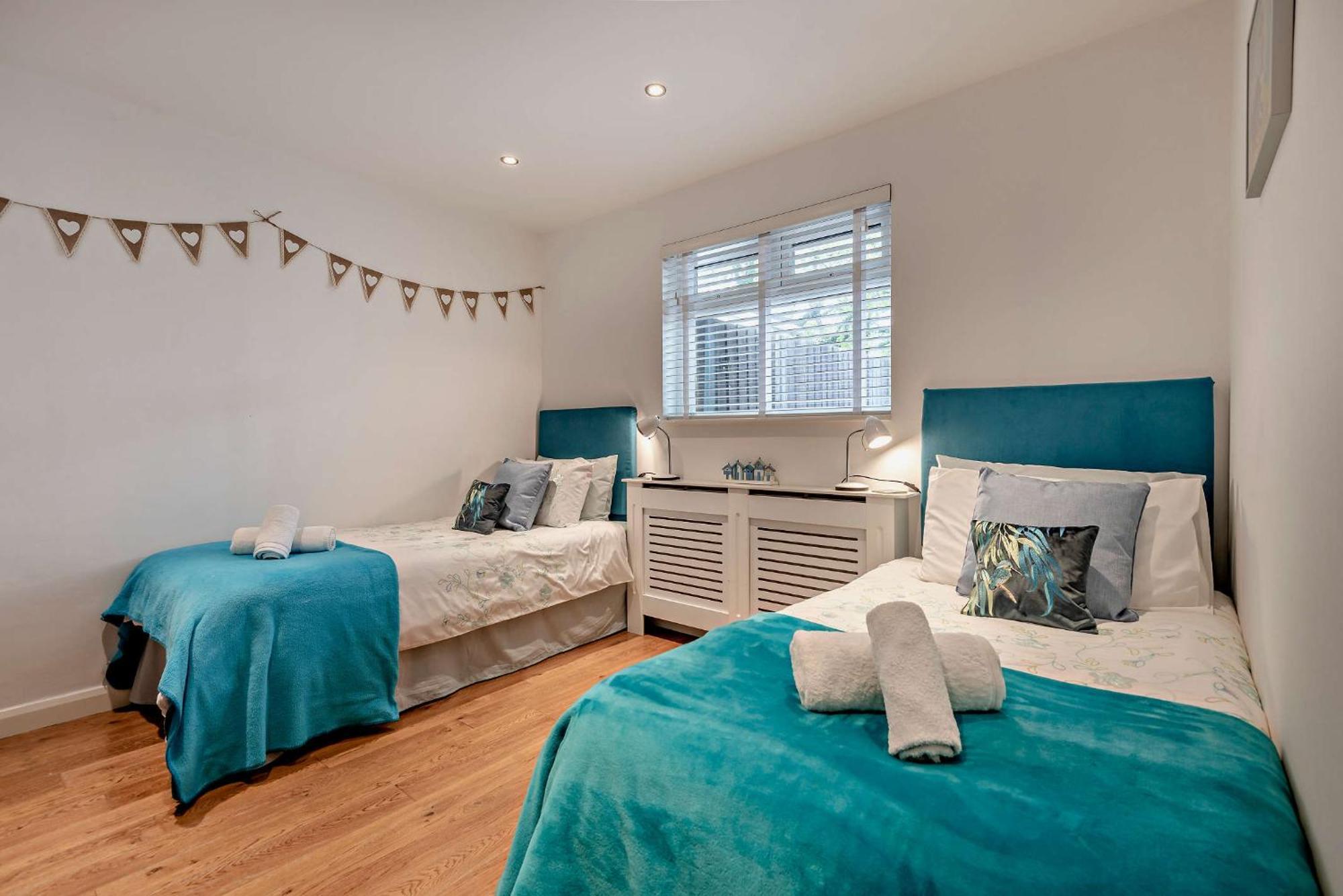 Holiday home Oakwood Christchurch Sleeps 8