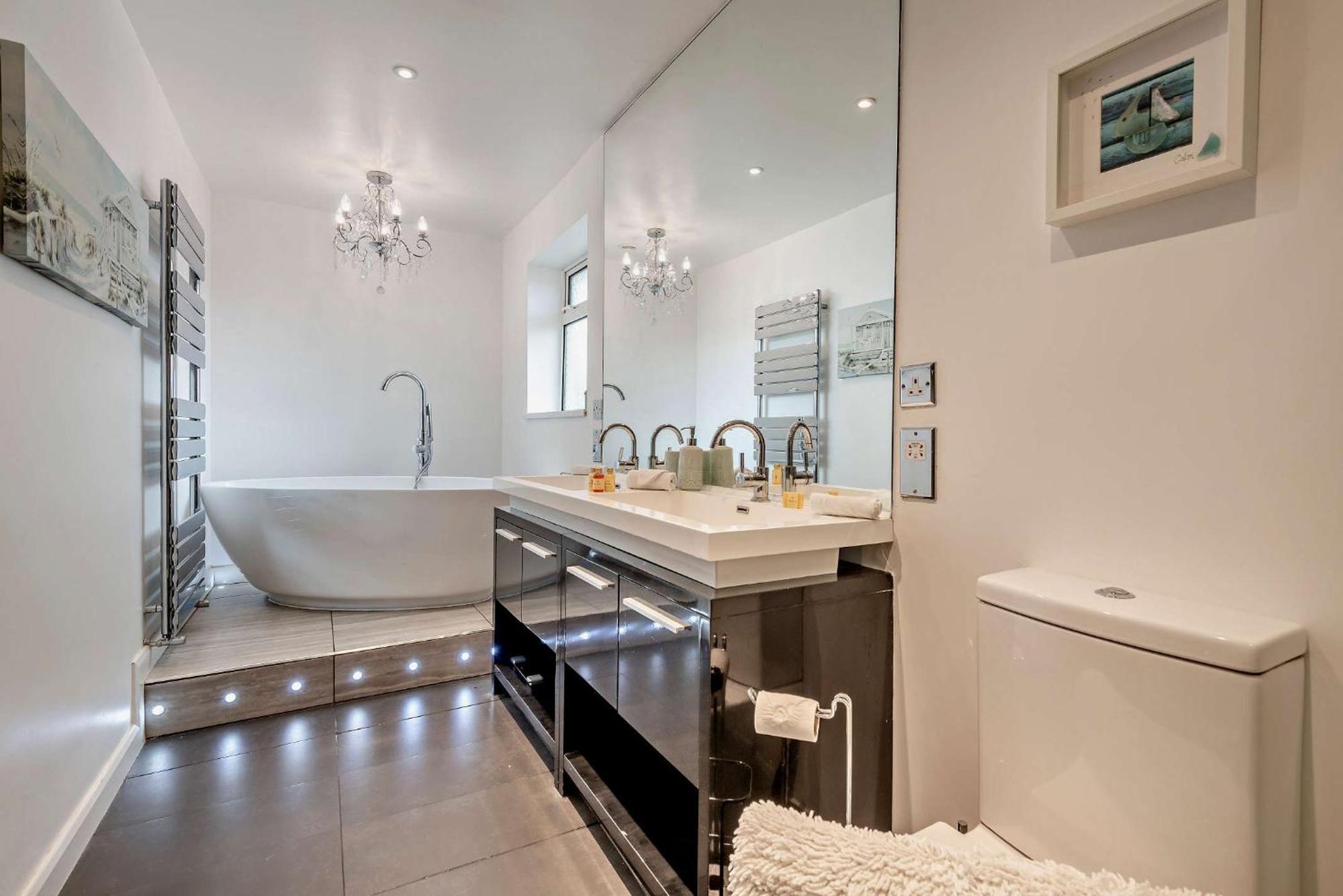 Oakwood Christchurch Sleeps 8