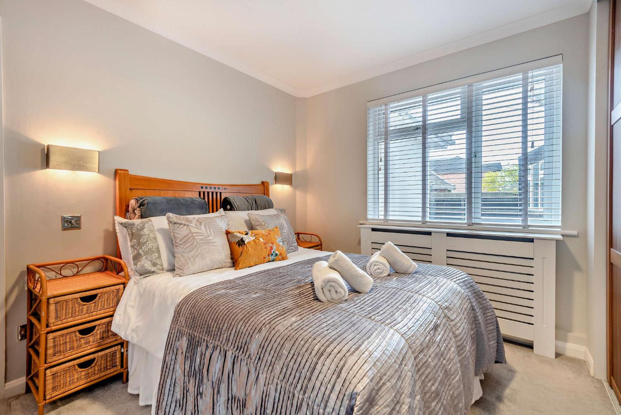 Holiday home Oakwood Christchurch Sleeps 8 *