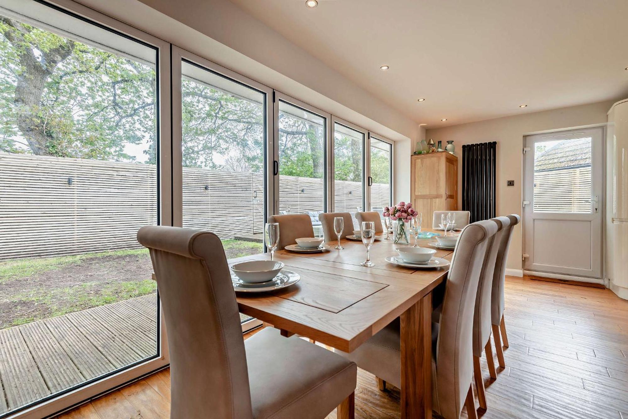 Holiday home Oakwood Christchurch Sleeps 8 *