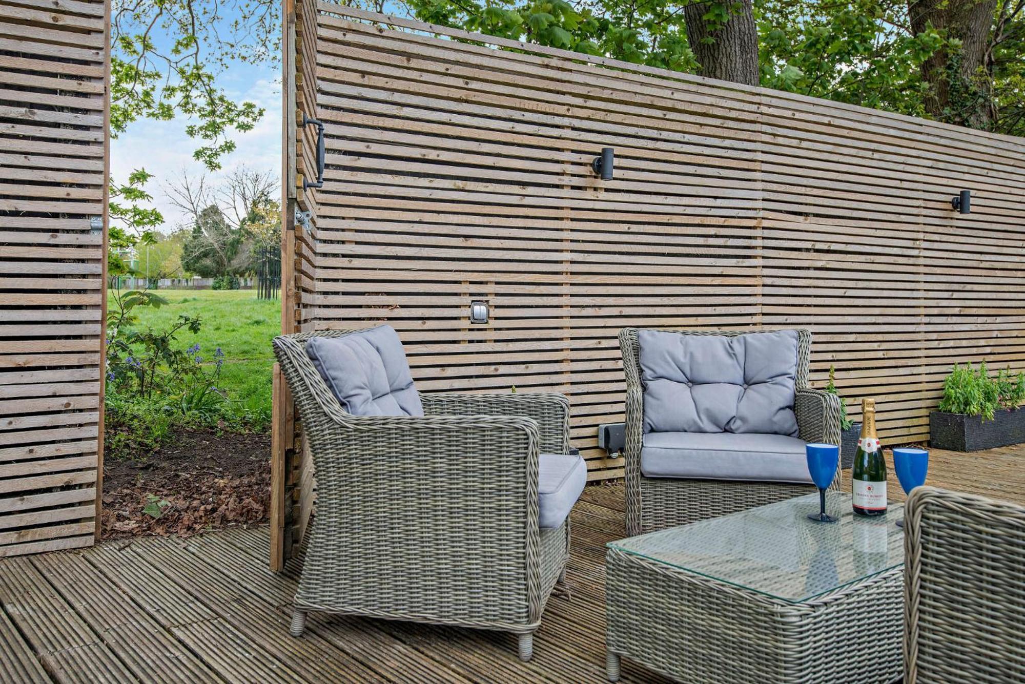 Holiday home Oakwood Christchurch Sleeps 8 *
