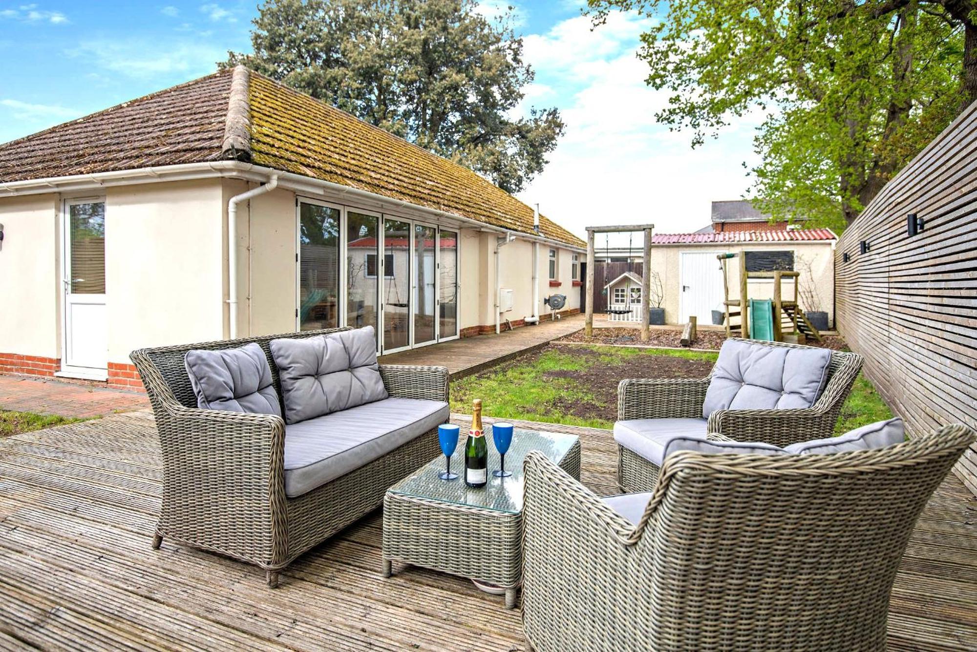 Holiday home Oakwood Christchurch Sleeps 8 Bournemouth