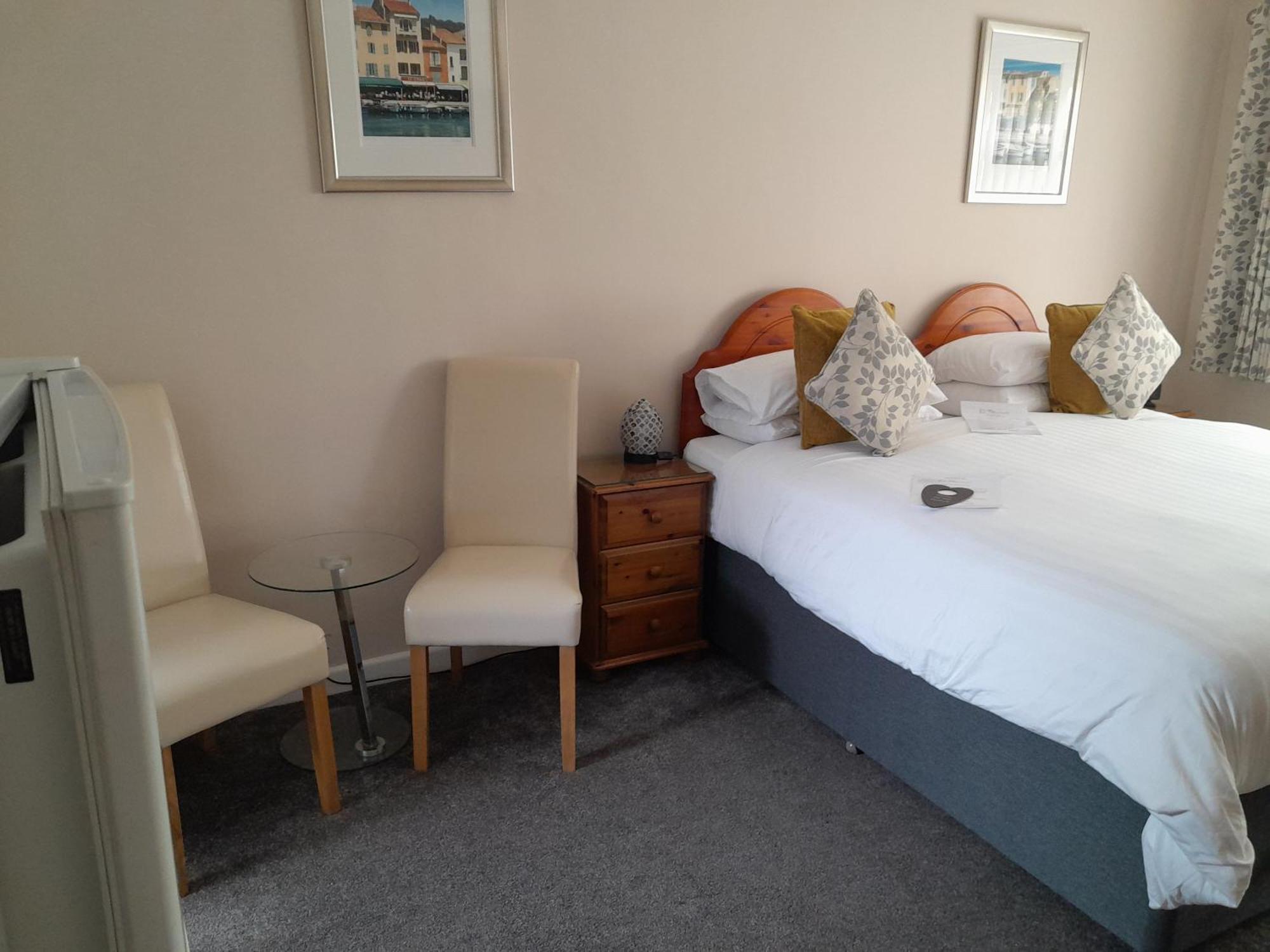 The Rosscourt Guest House-Free On Site Parking (Adults Only) Bournemouth