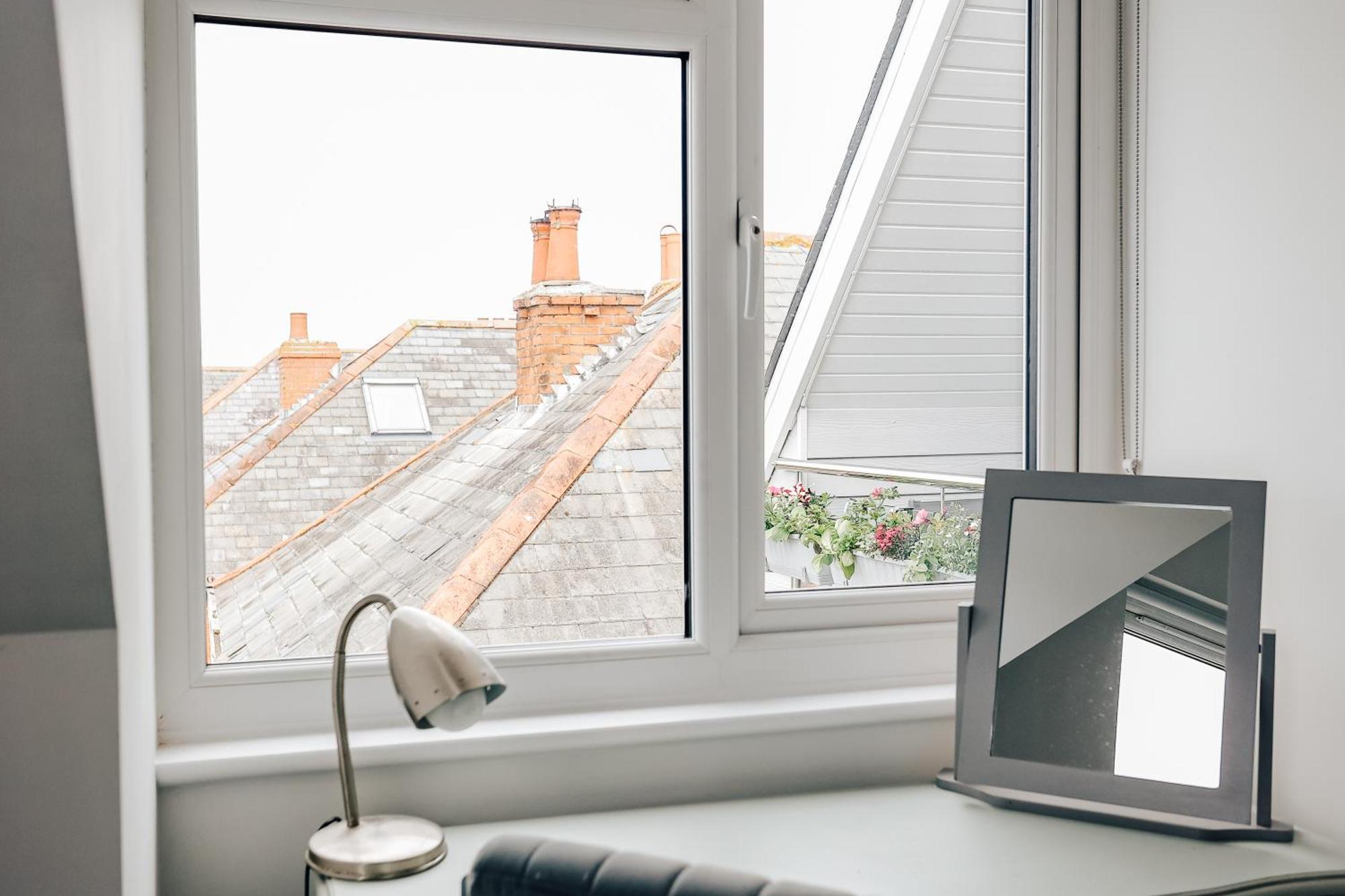 Apartment Coastal Haven: Southbourne's Two-bedroom Retreat