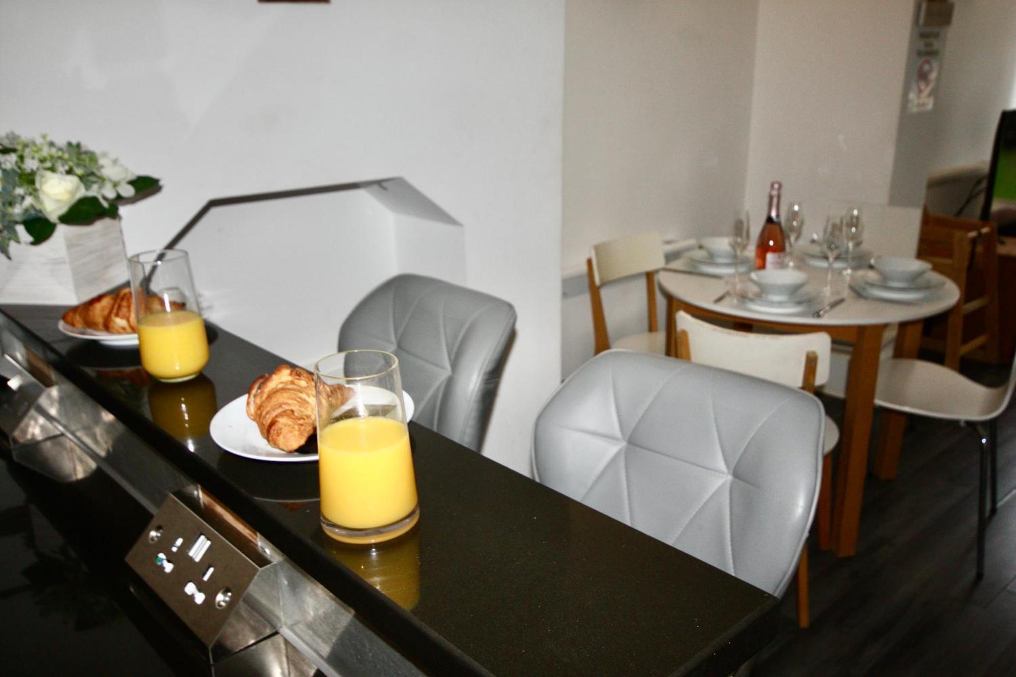 Apartment Hot Tub & Sauna Let