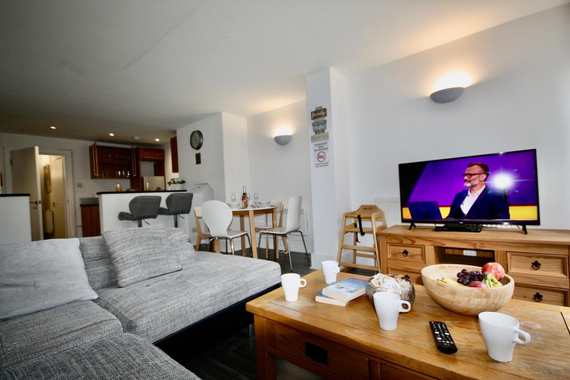Hot Tub & Sauna Let * Bournemouth