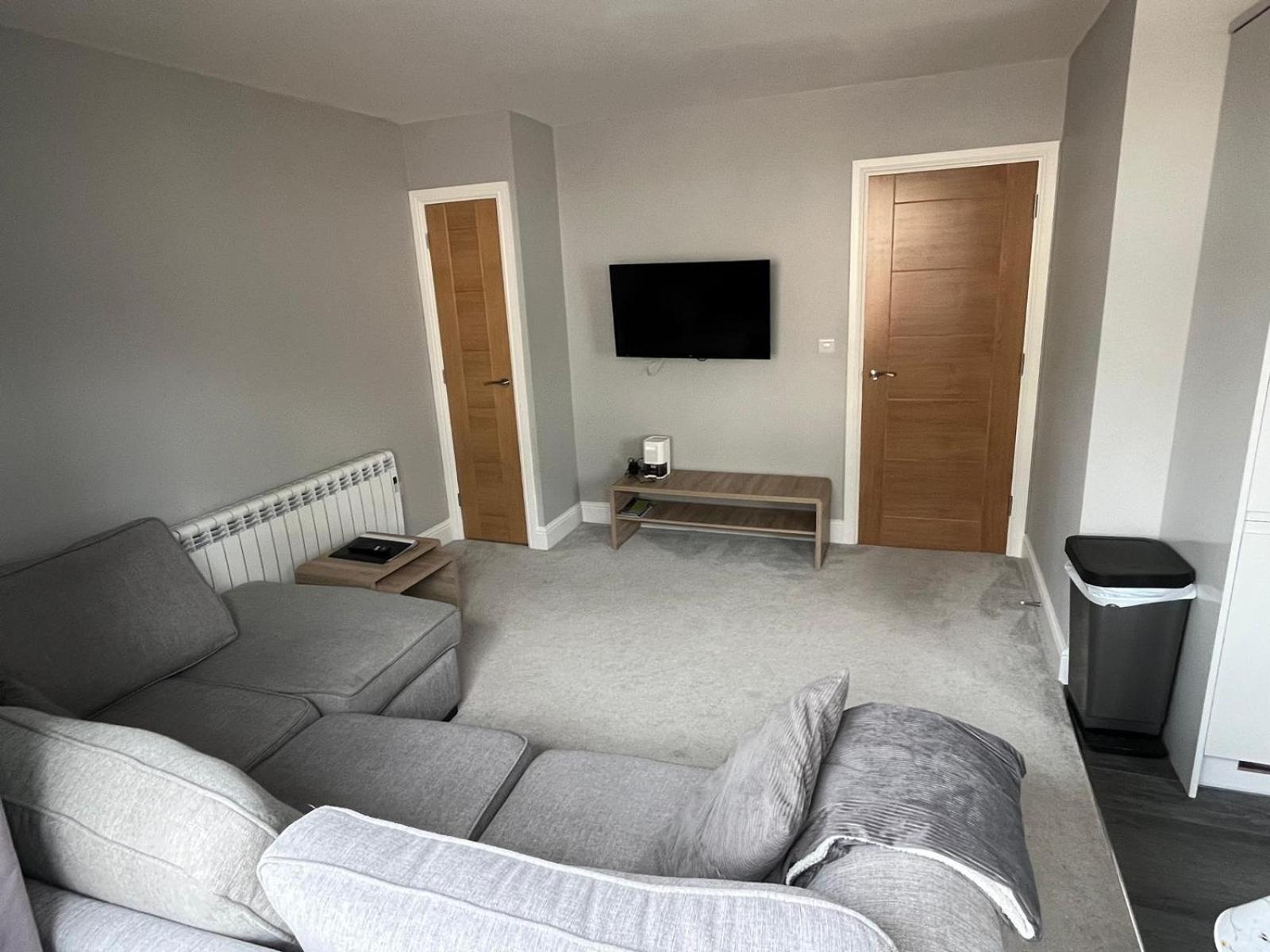 New 2 Bedroom First Floor Close To