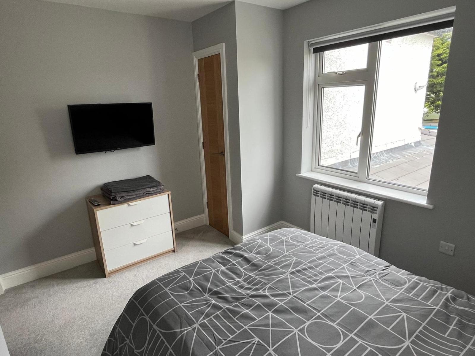 New 2 Bedroom First Floor Close To Apartment