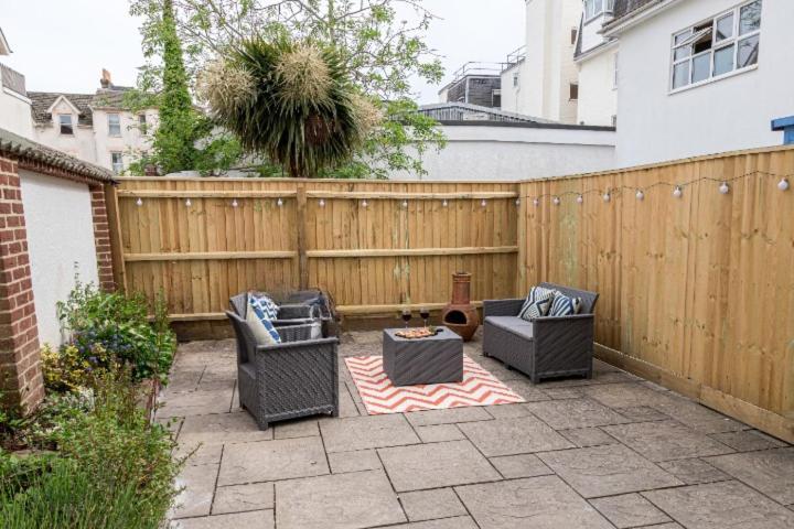 Stylish With Garden Near The Apartment