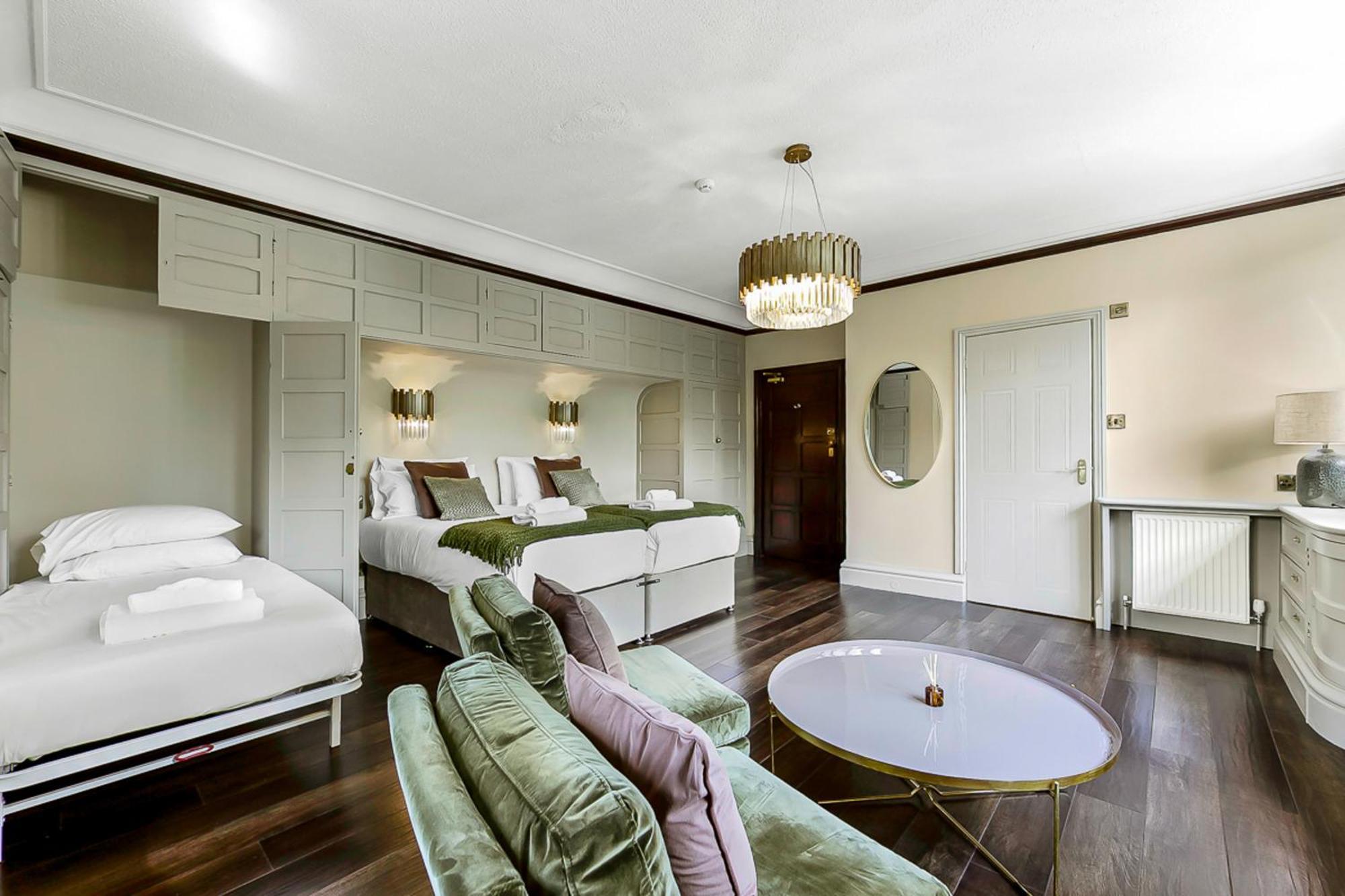 Tudor Grange Holiday home *