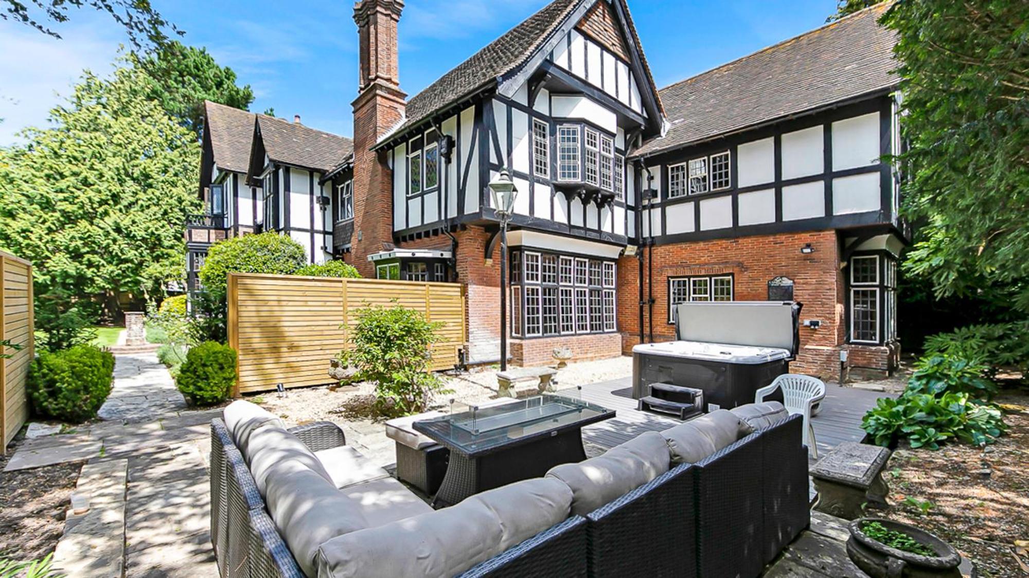 Tudor Grange Holiday home